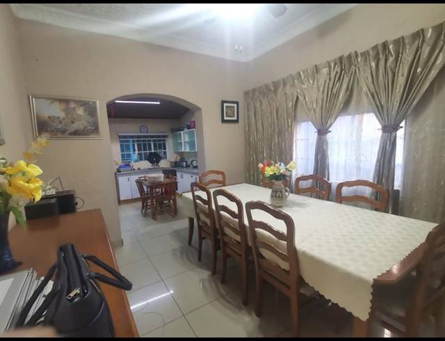 3 BEDROOM HOUSE FOR SALE IN REGENTS PARK